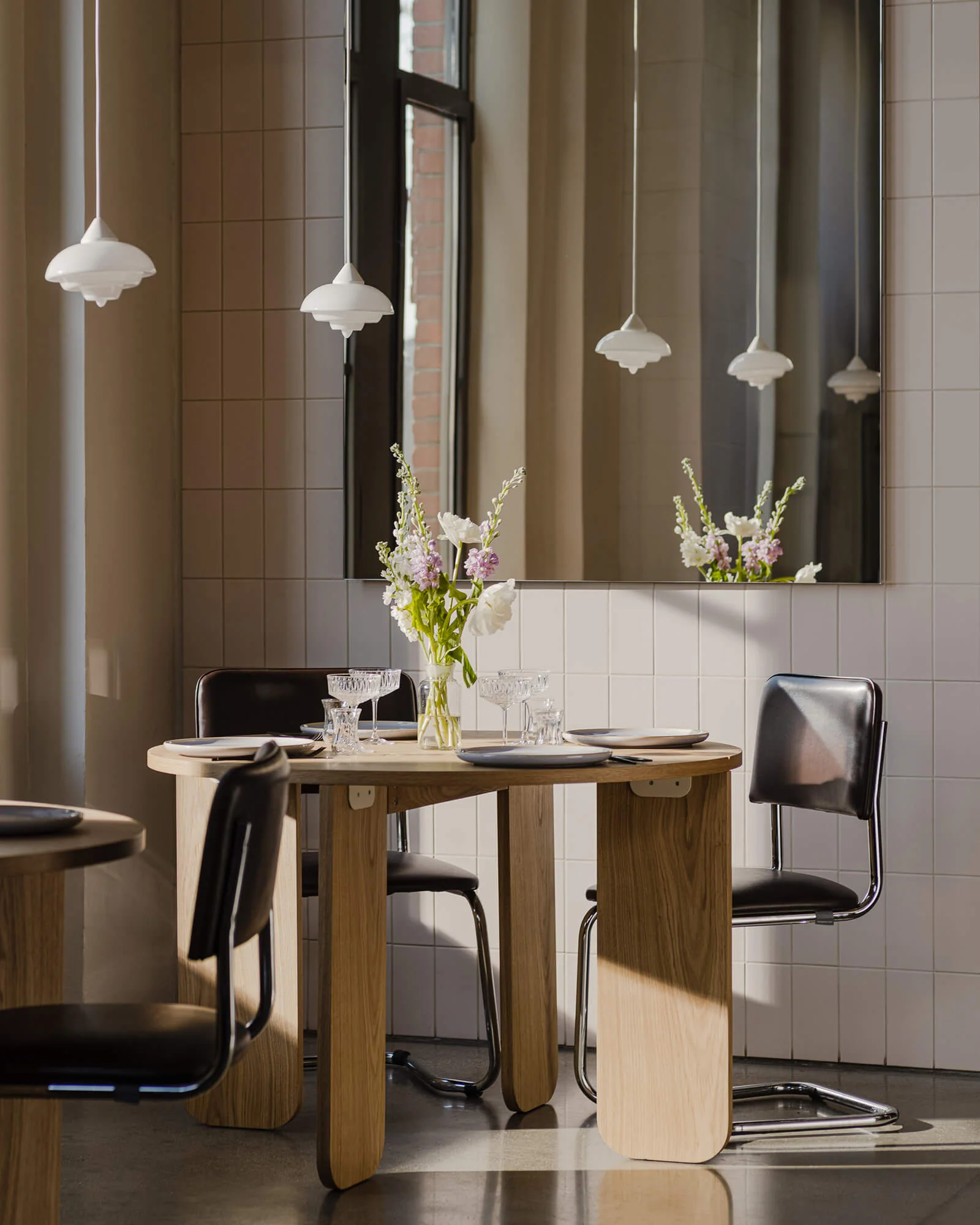 Dany Dining Table - Image 7