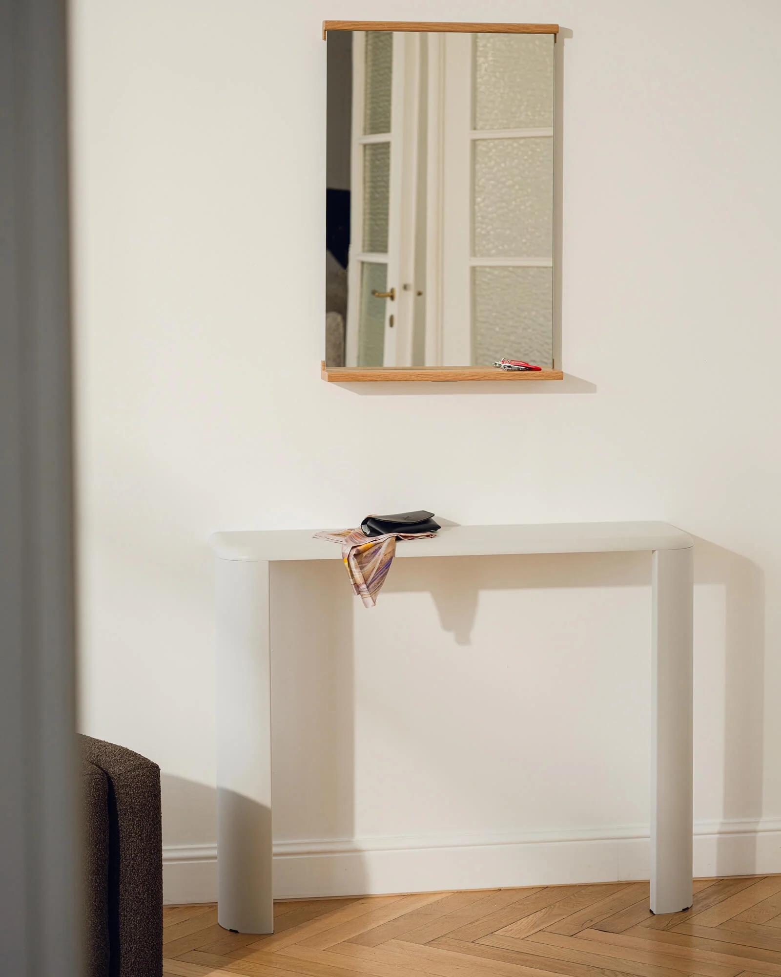 Fli Console Table - Image 3