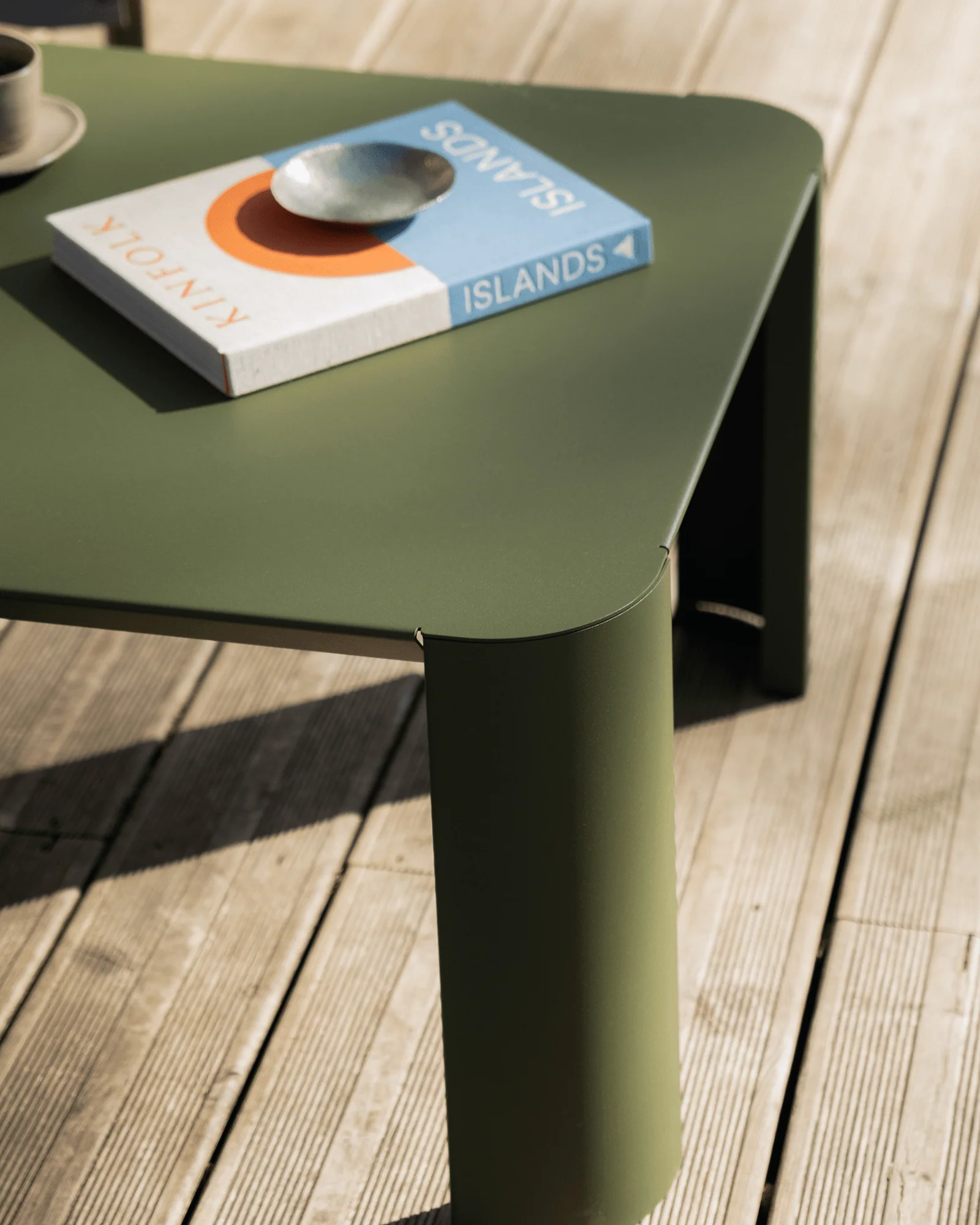 Fli Outdoor Coffee Table - Image 3