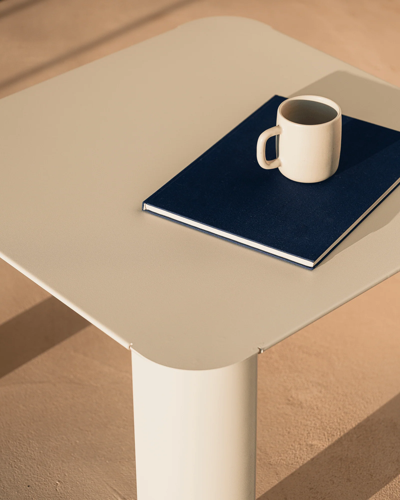 Fli Outdoor Coffee Table - Image 6