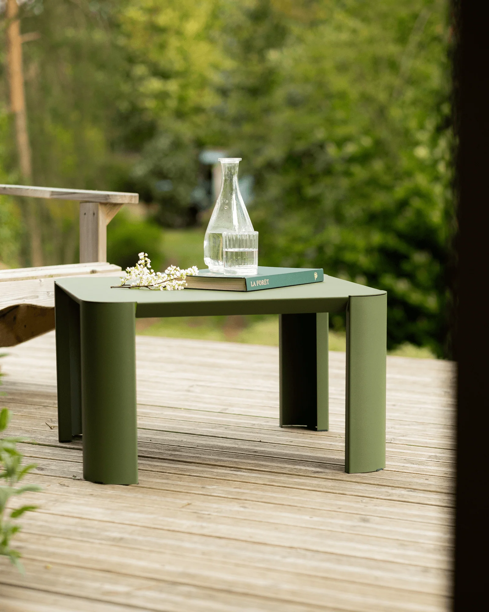 Fli Outdoor Coffee Table - Image 8