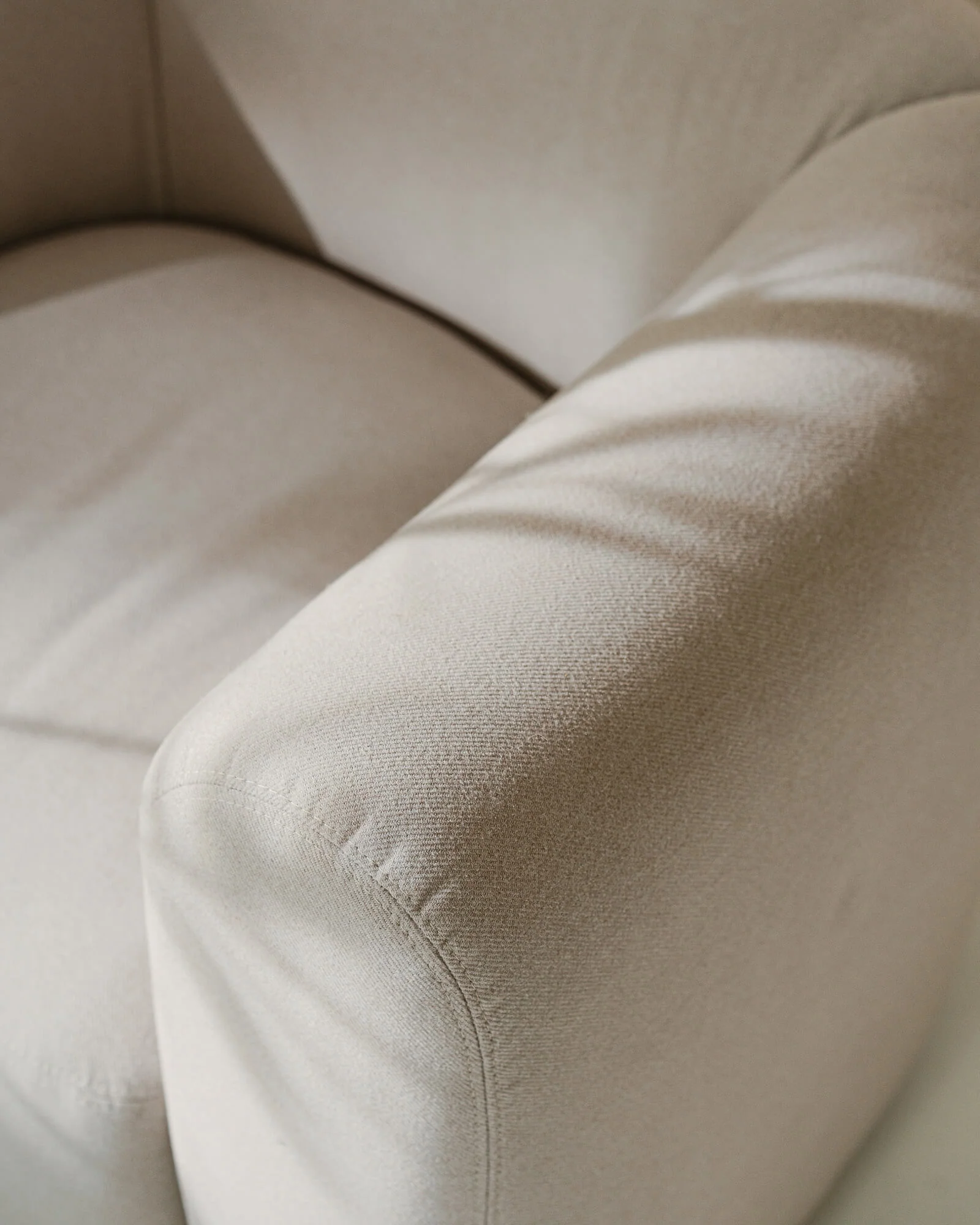 Flom Armchair - Image 6