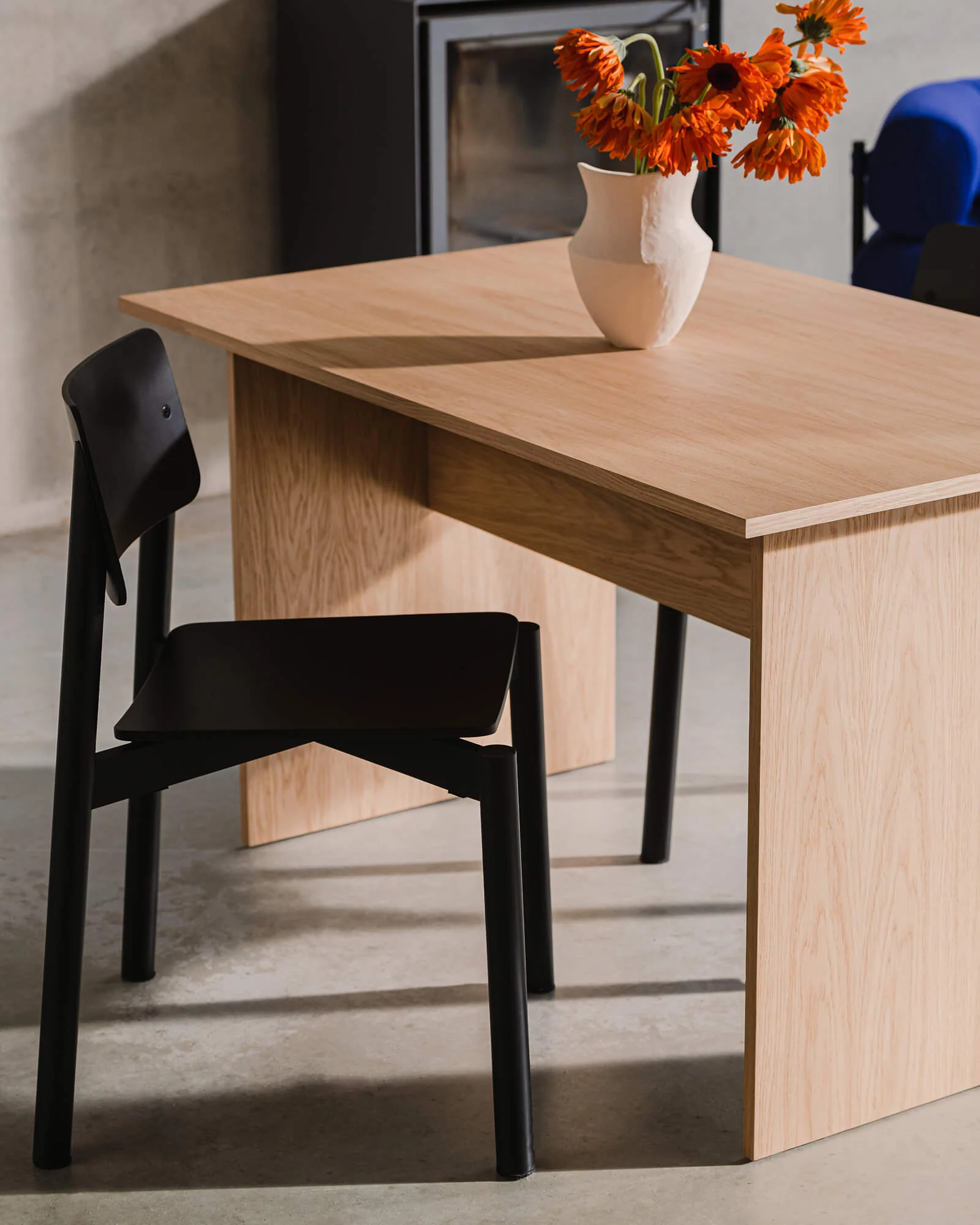 Hett Table - short - Image 5