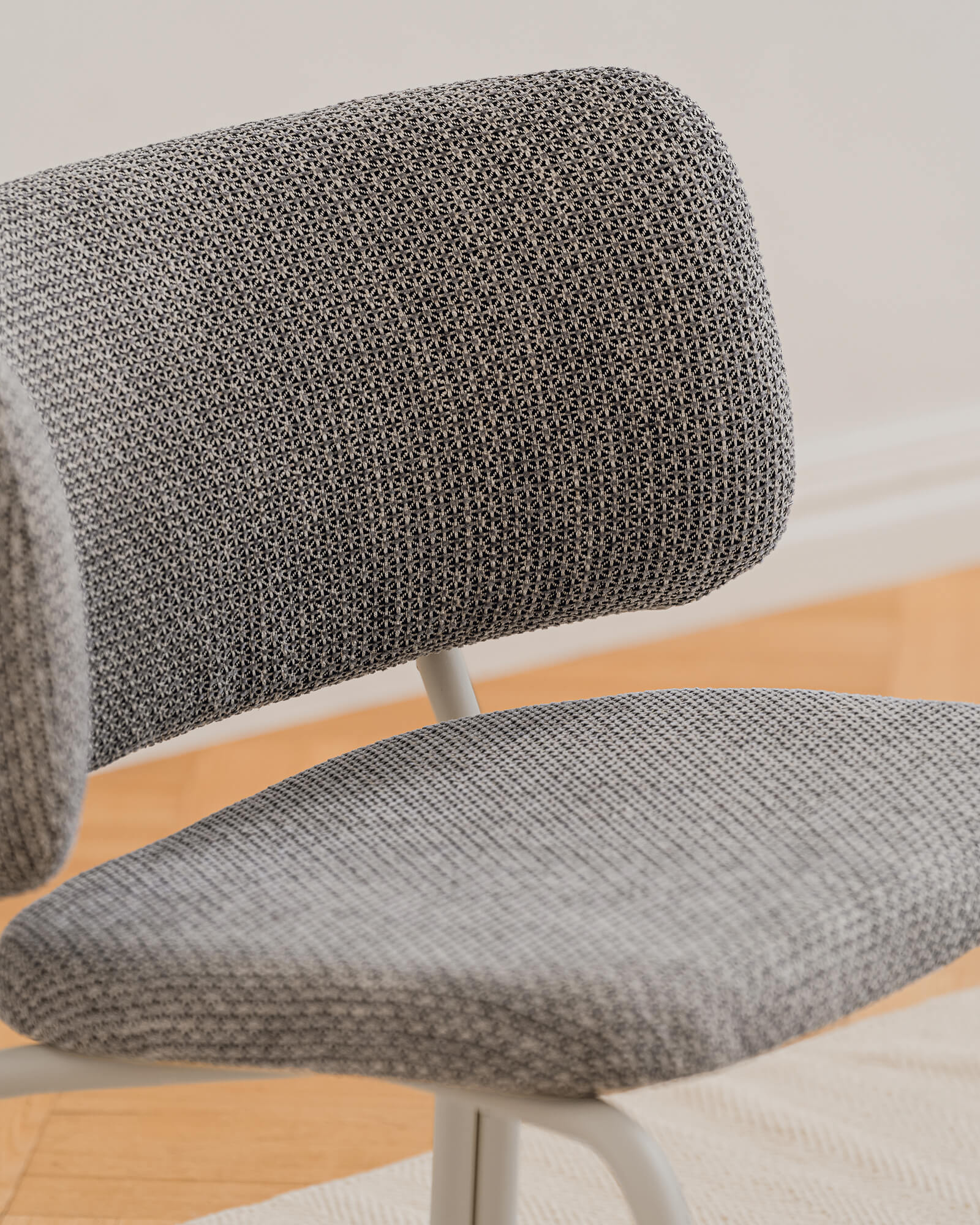 Kei Lounge Chair - Image 7