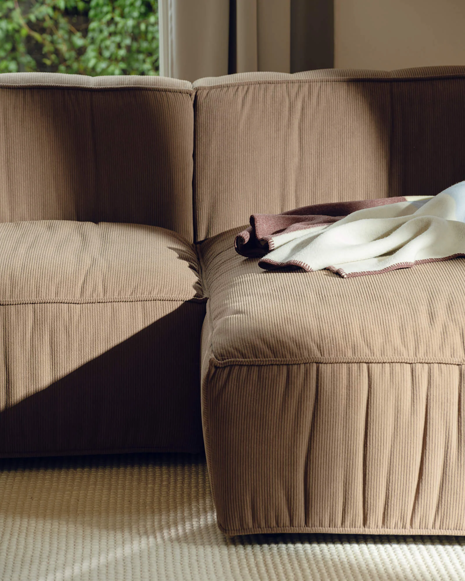 Lobi Sofa 4-seater - Image 10