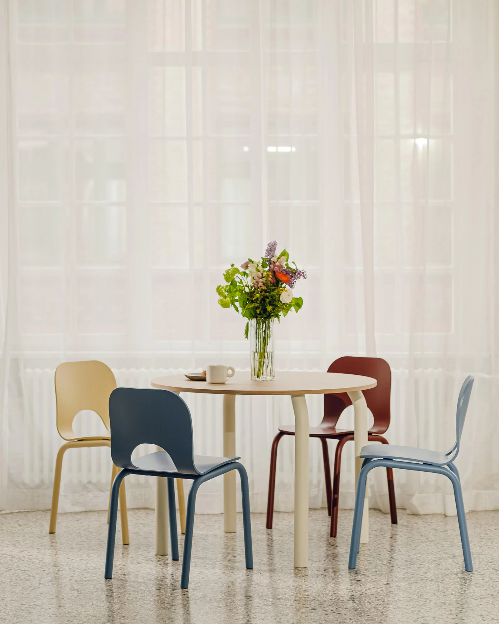 Meko Dining Table - Image 2