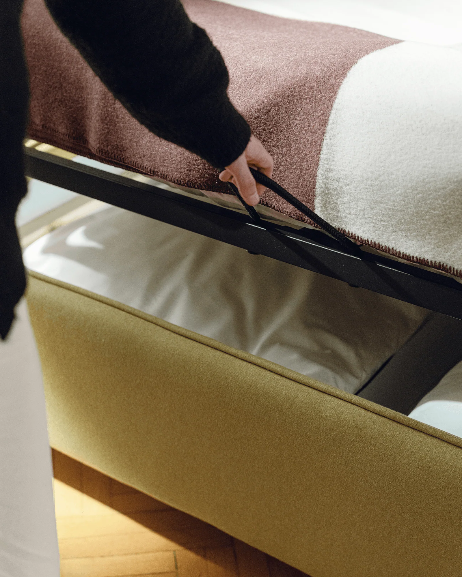 Melu Bed - Image 16
