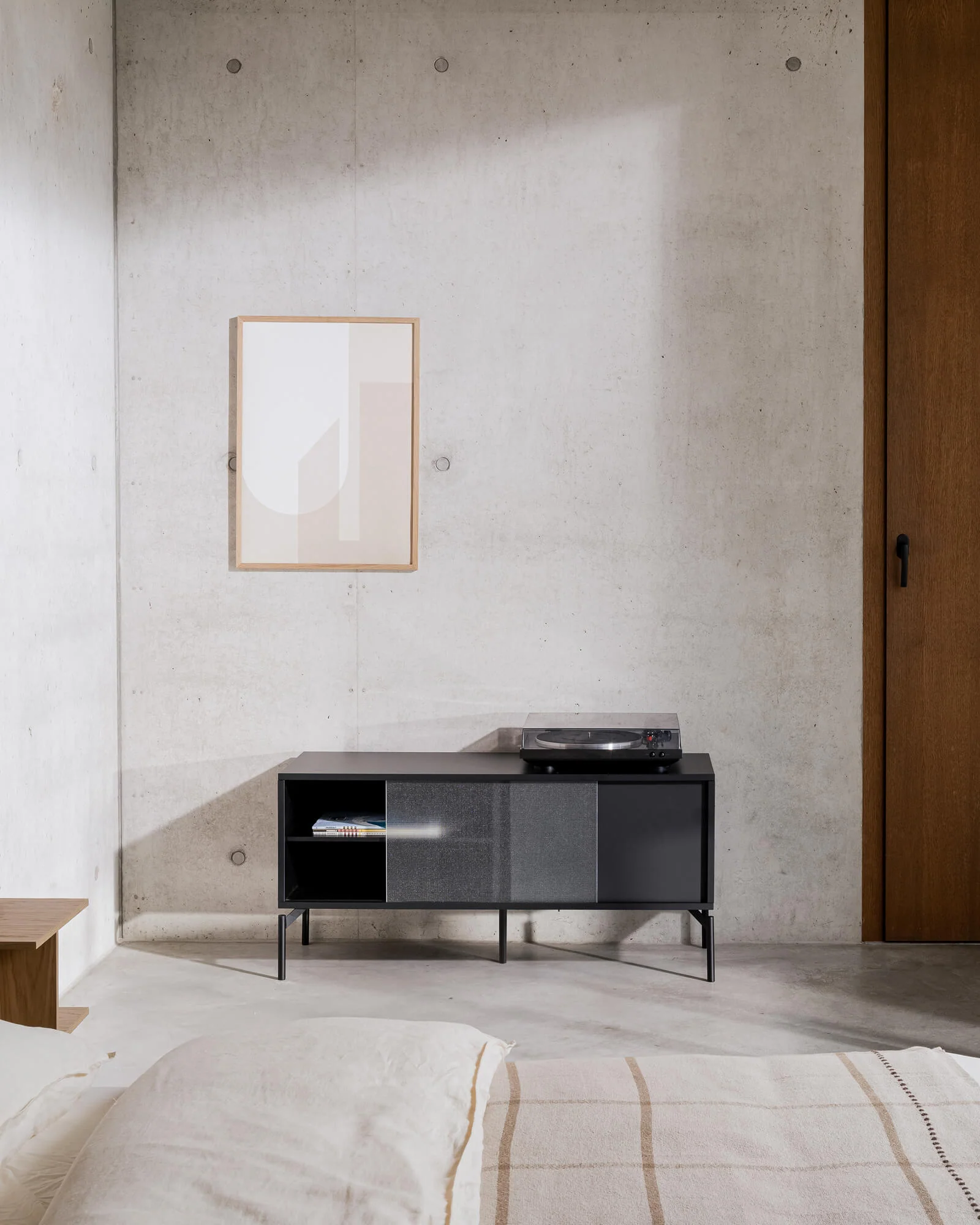 Met Mini TV Stand - Image 9