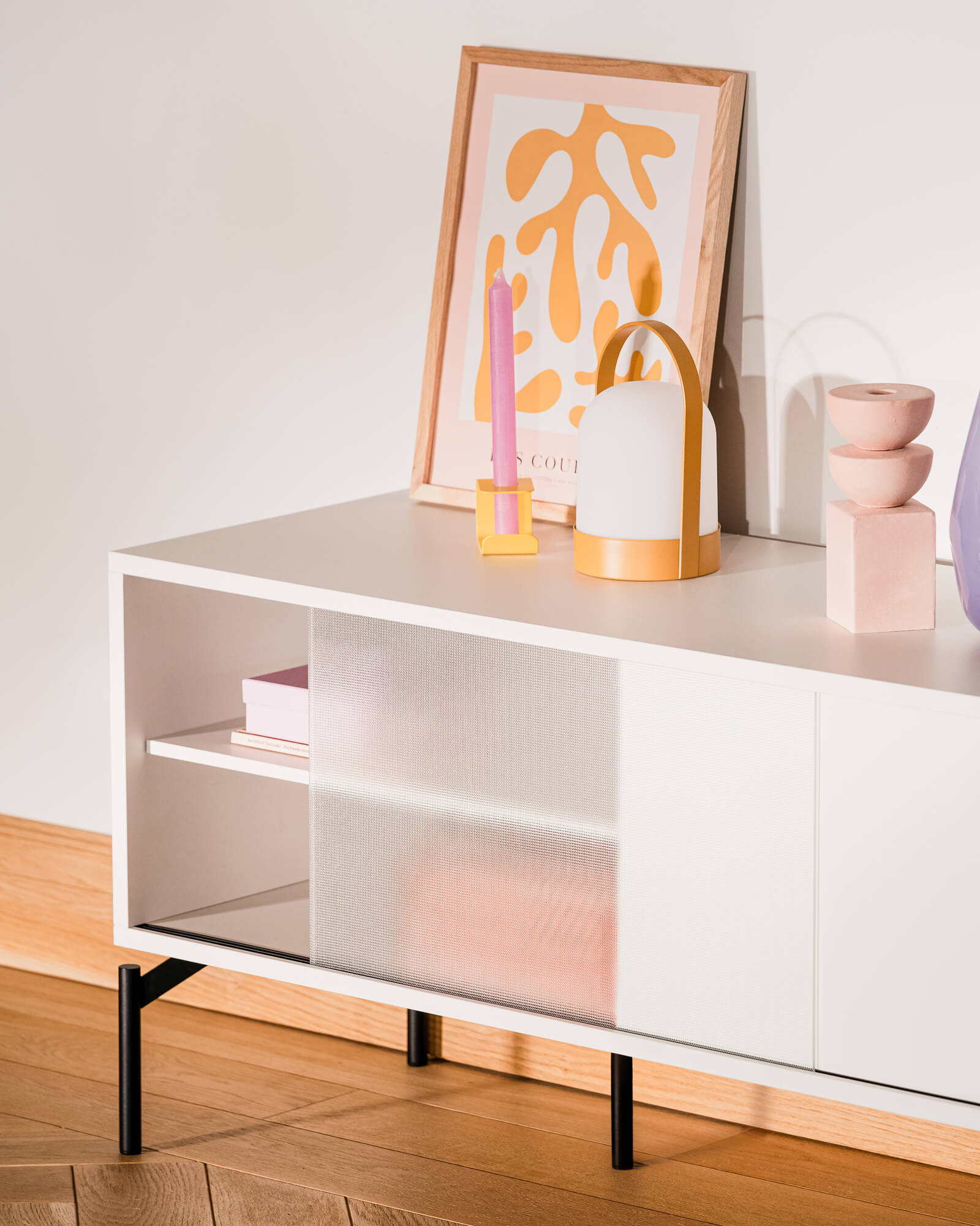 Met Mini TV Stand - Image 10