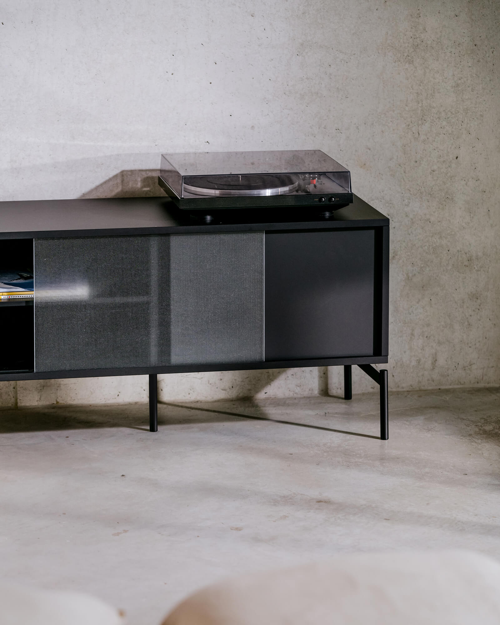 Met Mini TV Stand - Image 2