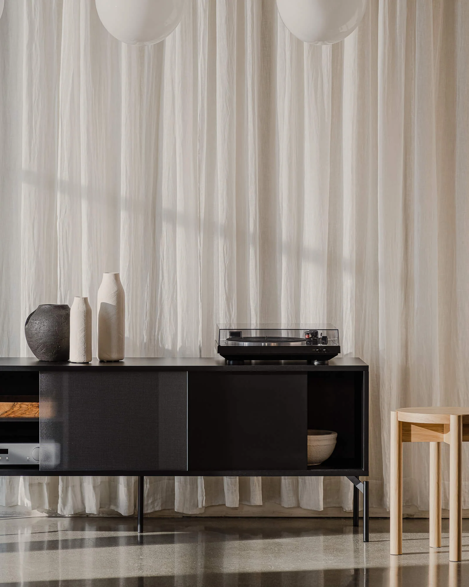 Met TV Stand - Image 6