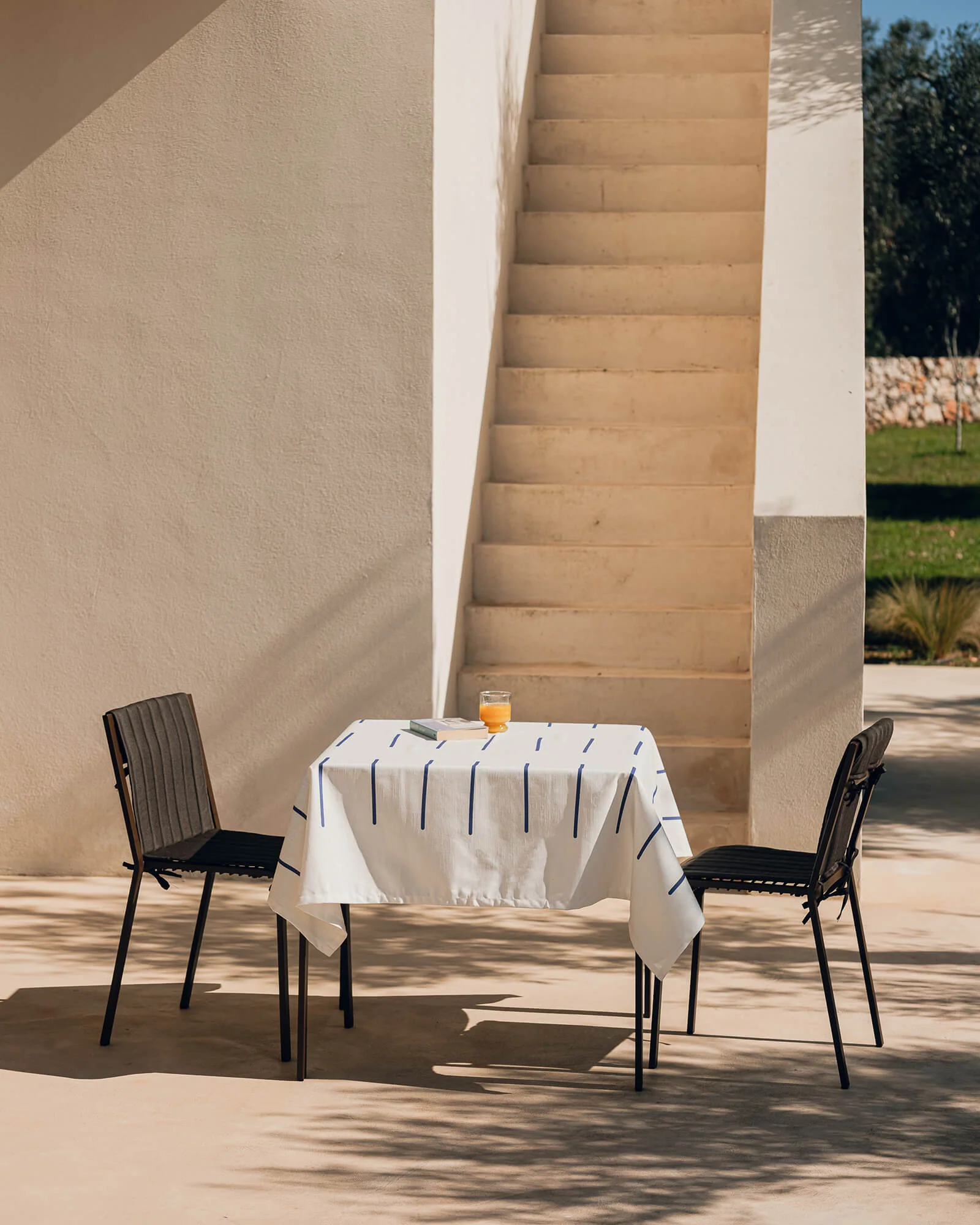 Oto Table - Image 6