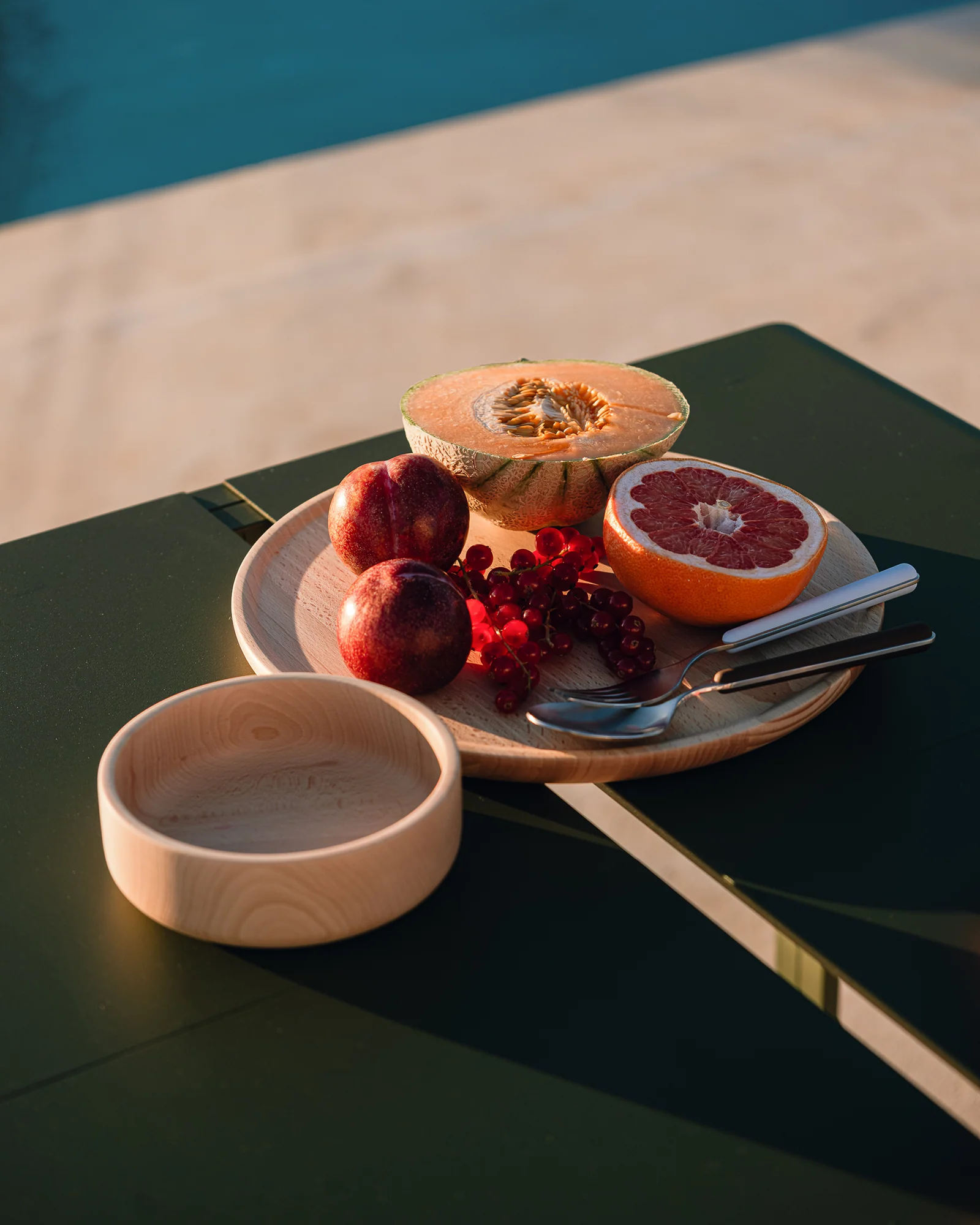 Oul Serving Platter and Bowl - Image 6