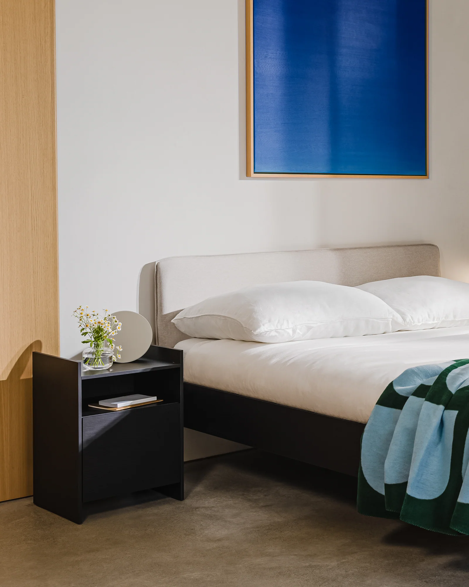 Streiko Bed Black - Image 3