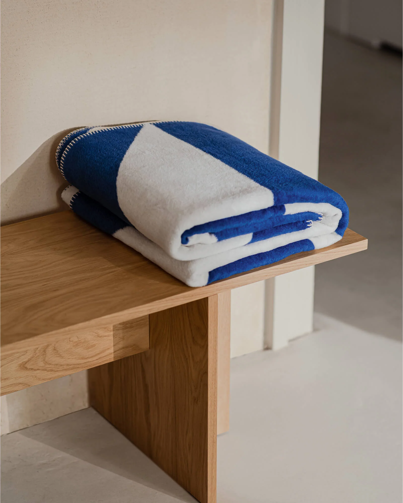Tul Throw - Image 10