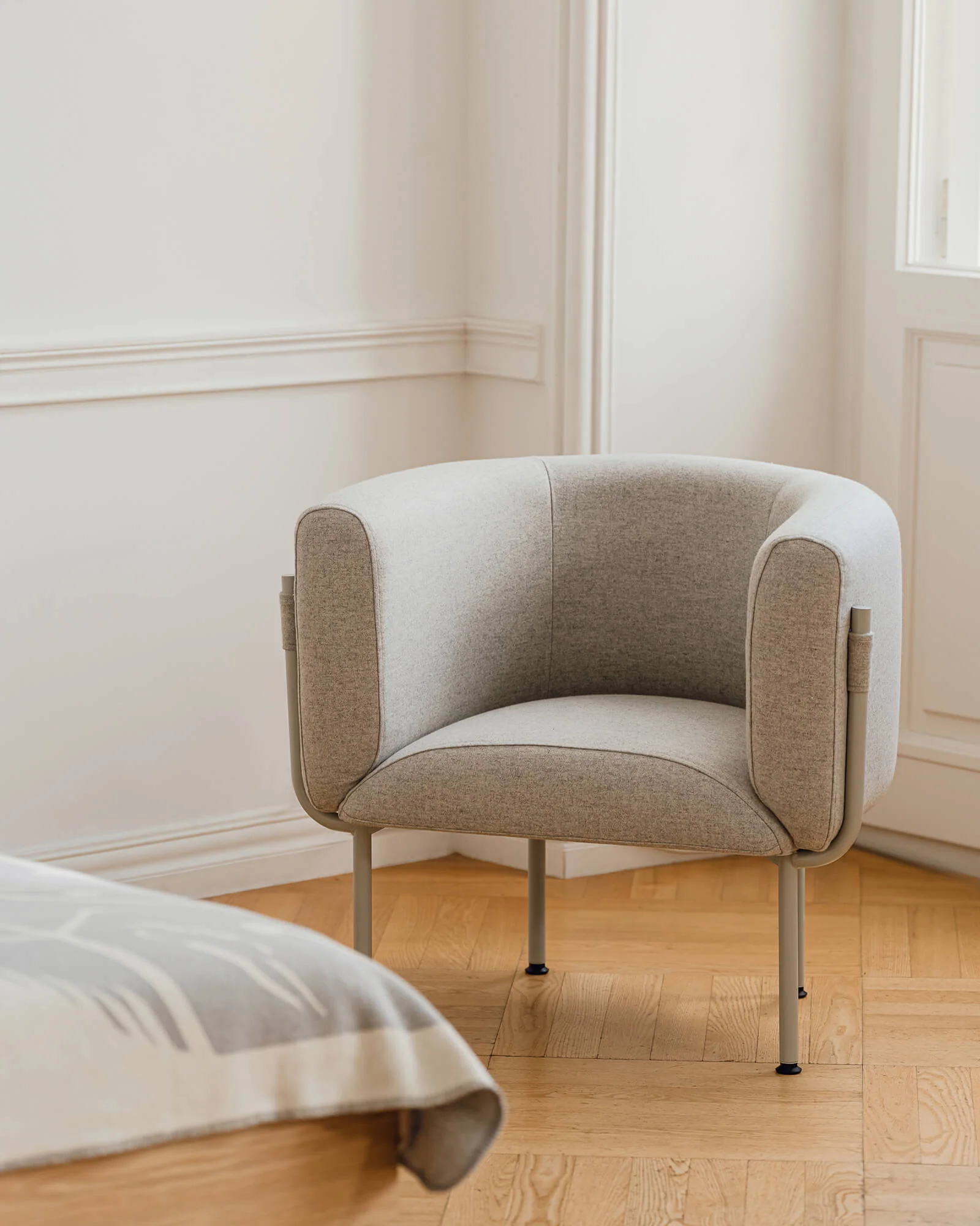 Ubi Mini Armchair - Image 8