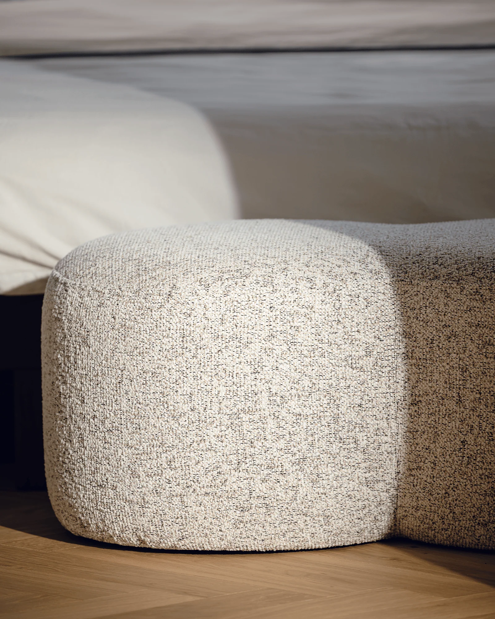 Umbo Pouf - Image 7